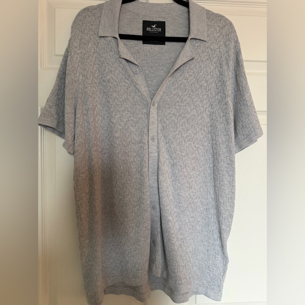 Hollister Light Gray Casual Button Down Shirt
